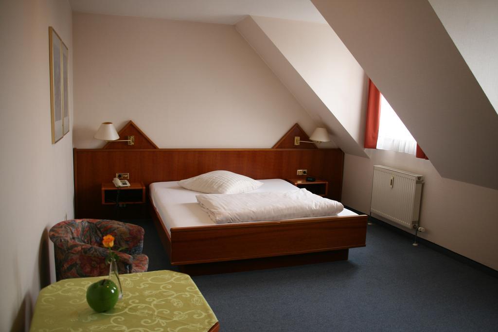 Atrium Hotel Crimmitschau Room photo