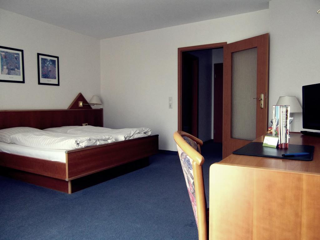 Atrium Hotel Crimmitschau Room photo
