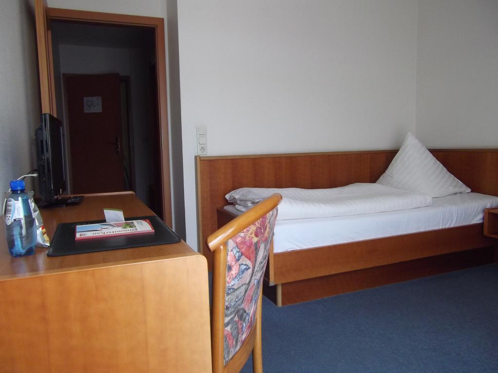 Atrium Hotel Crimmitschau Exterior photo