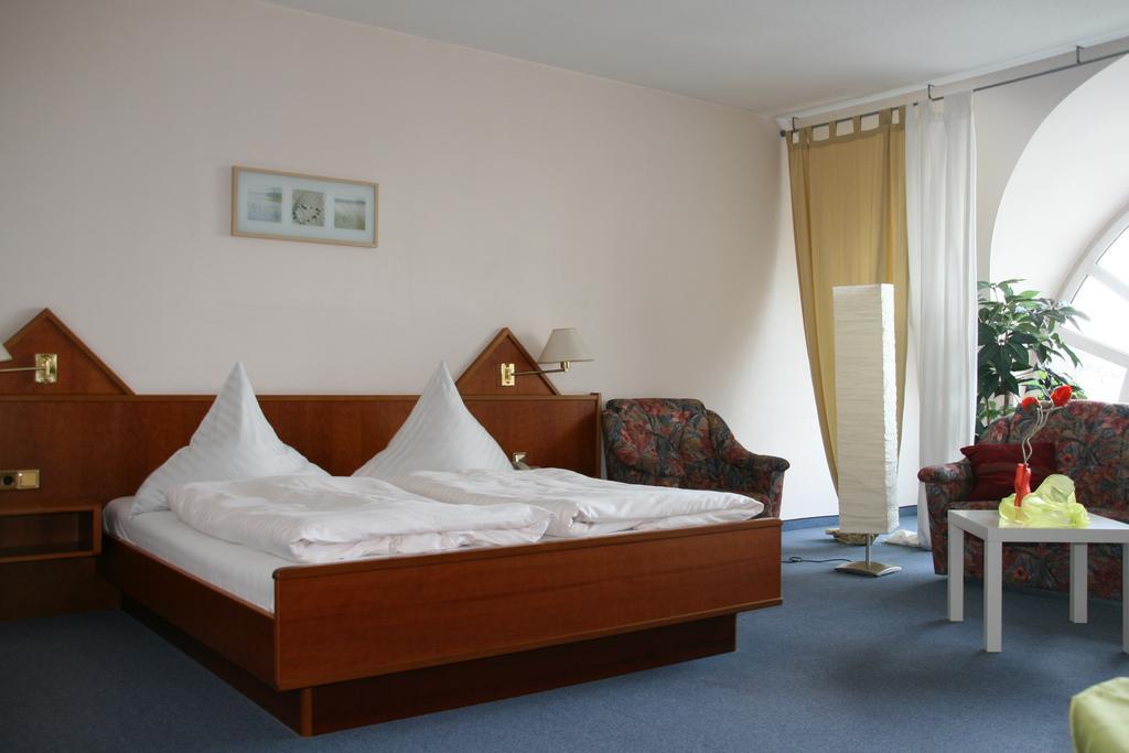Atrium Hotel Crimmitschau Room photo