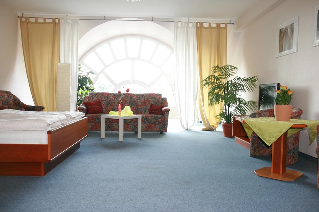 Atrium Hotel Crimmitschau Room photo